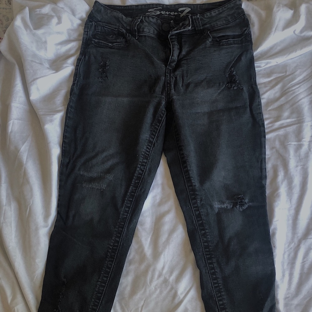 Black washed / skinny ripped jeans / high rise